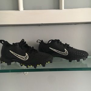 Nike Women’s Black Softball/Baseball Cleats